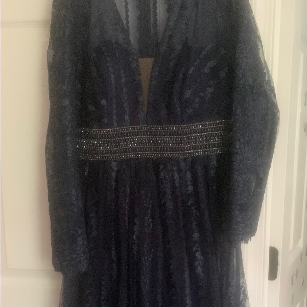 MAC DUGGAL elegant Navy Lace Dress with Beaded Waist